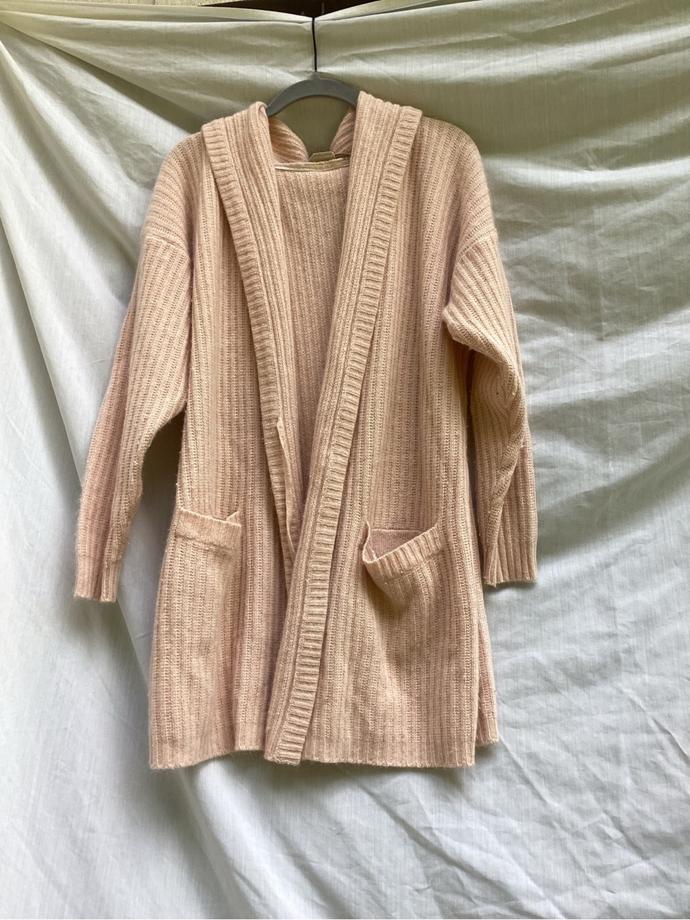 Liz Claiborne vintage Blush Pink Lambswool angora Ribbed Cardigan, size medium